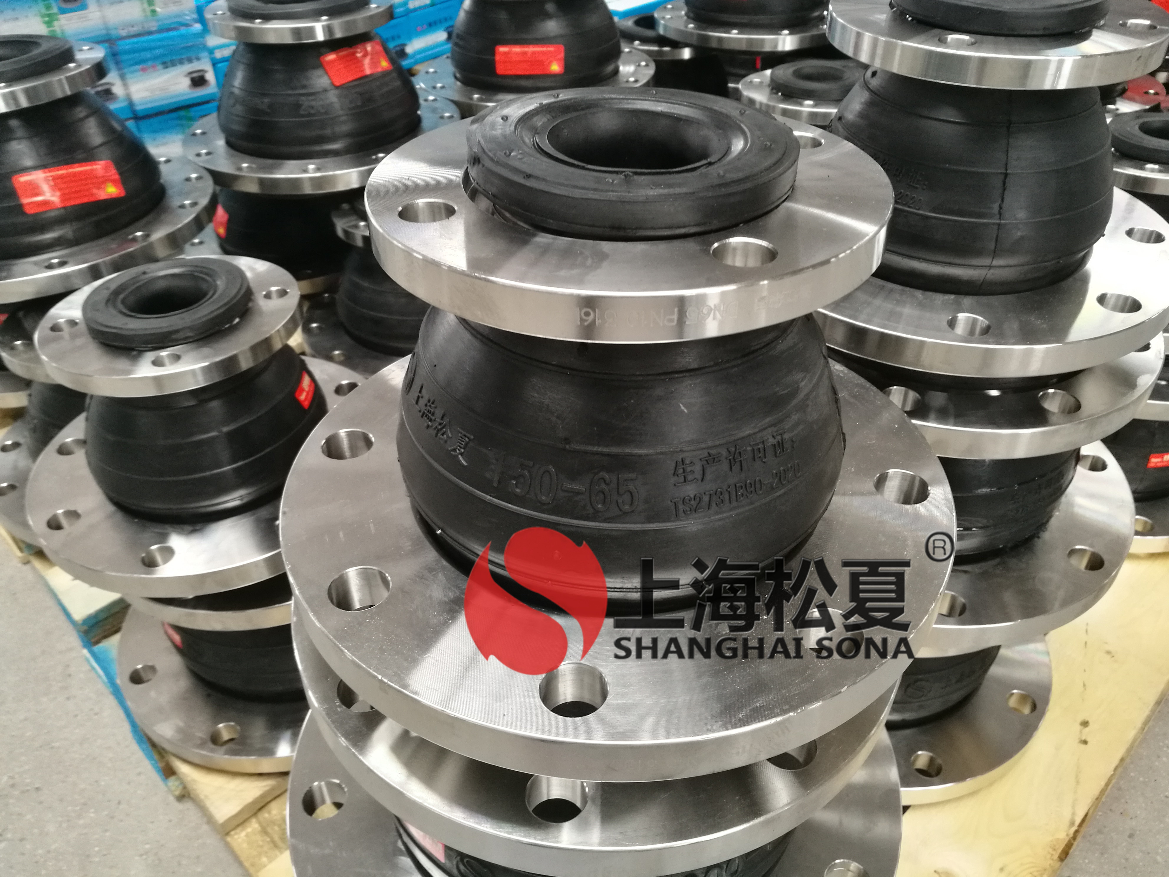 恶劣环境下如何对橡胶软接头养护 